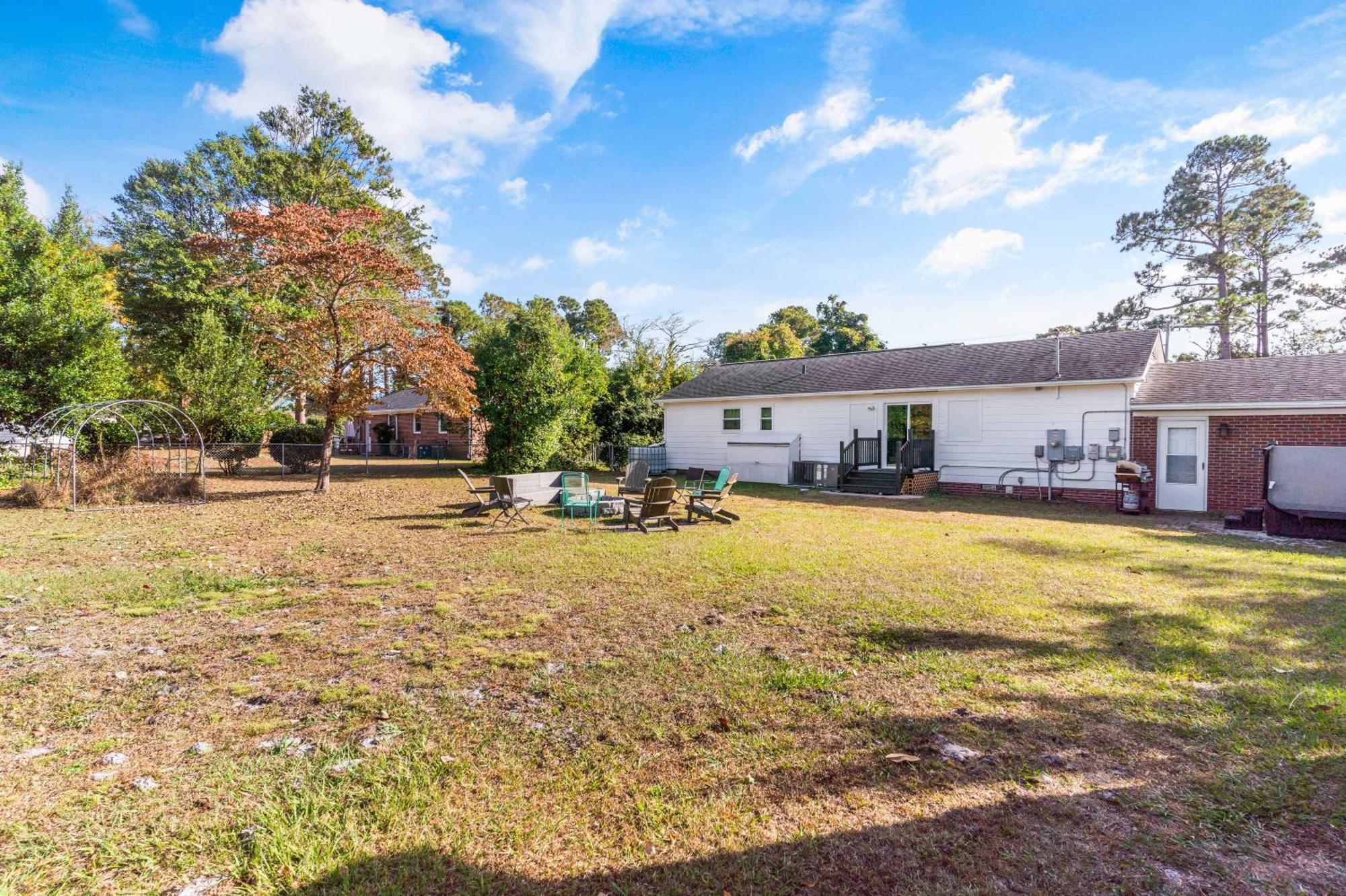 Вилла Chill Retreat, Hot Tub, Large Private Yard Уилмингтон Экстерьер фото